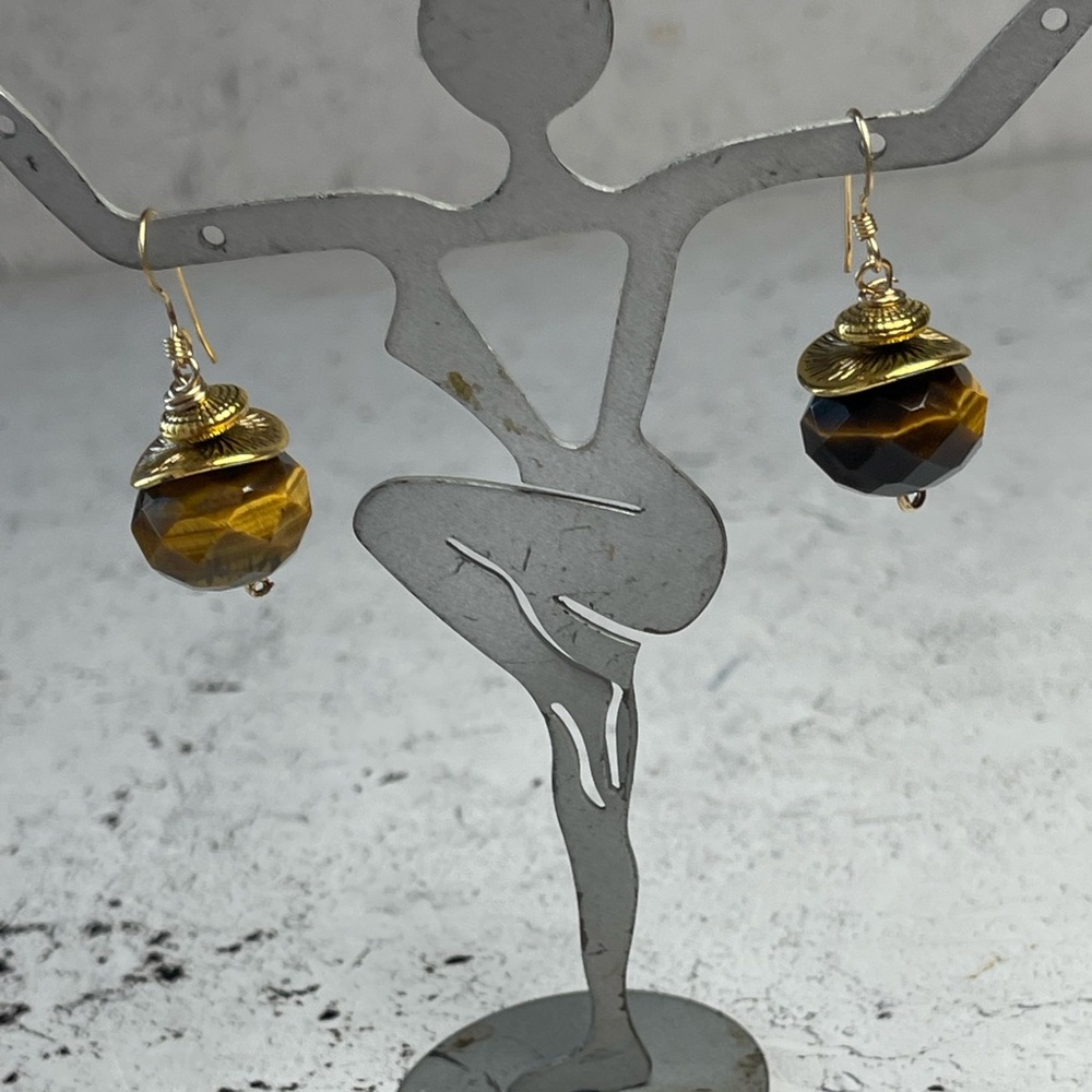 Chic Gold and Brown Tigereye Earrings Dangles. 14kt gold filled wires. - Picture 4 of 5